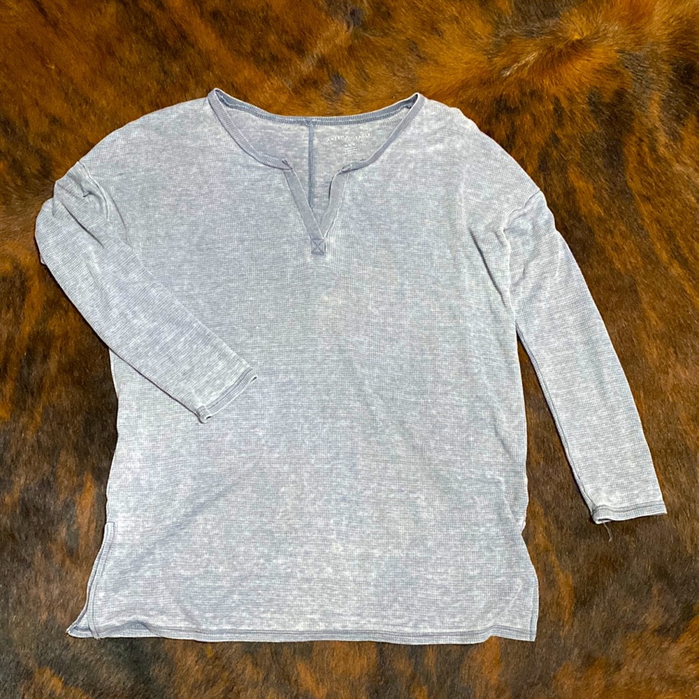 American Eagle Grey Distressed Women’s Long Sleeve Shirt- Size M